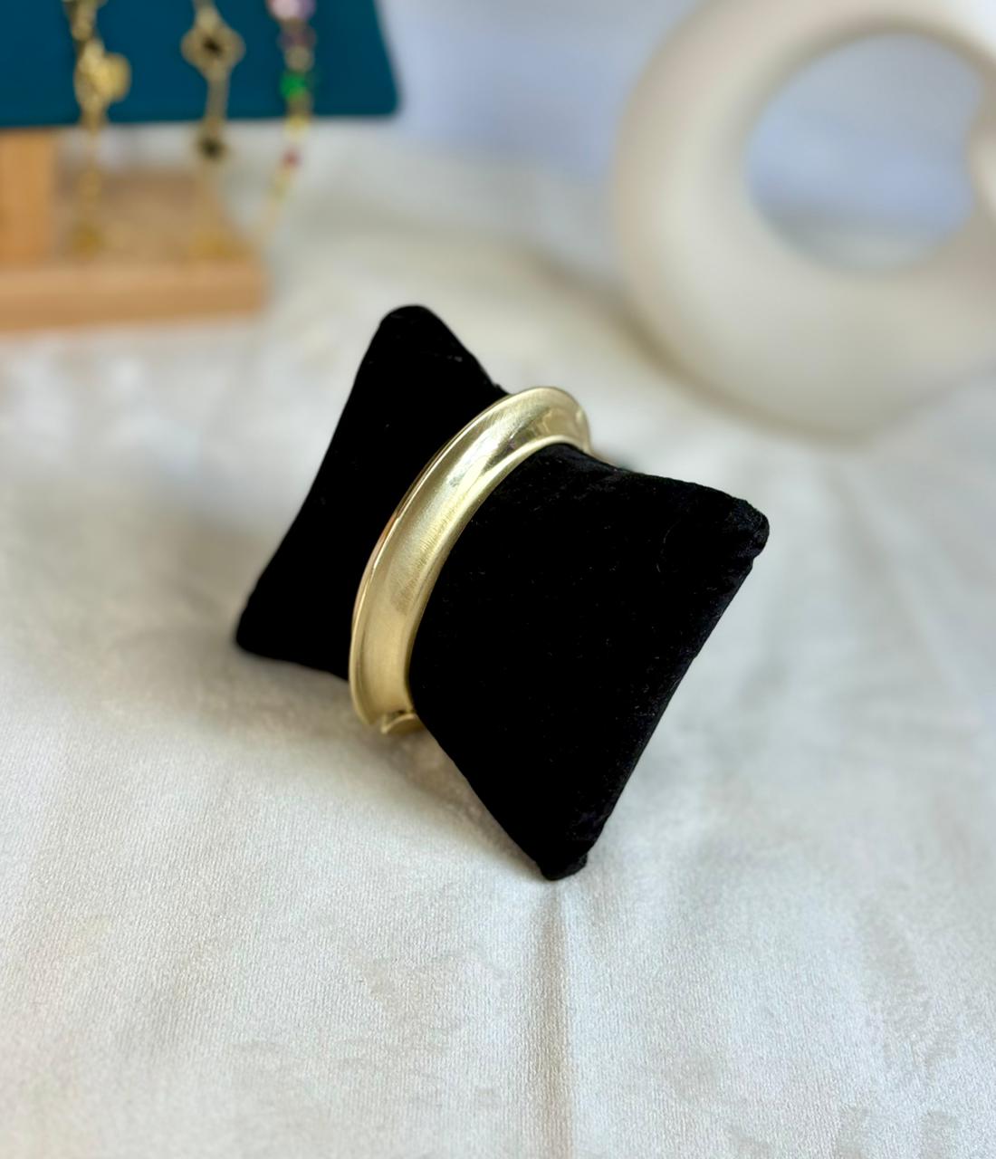 Glossy Dome Cuff Kada
