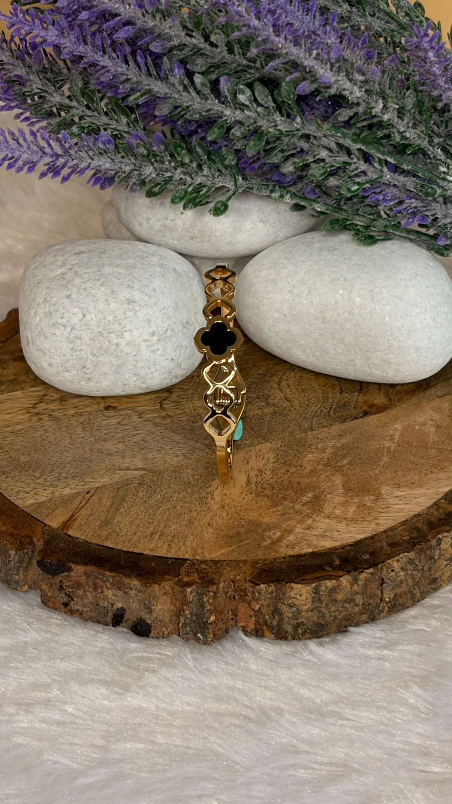 Onyx Clover Cutout Baby Kada