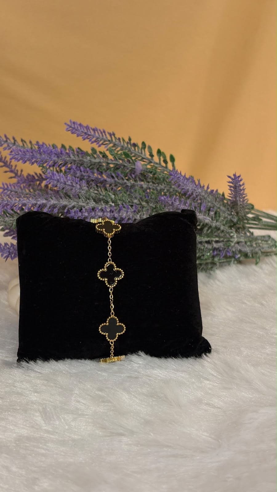 Onyx Clover Bracelet
