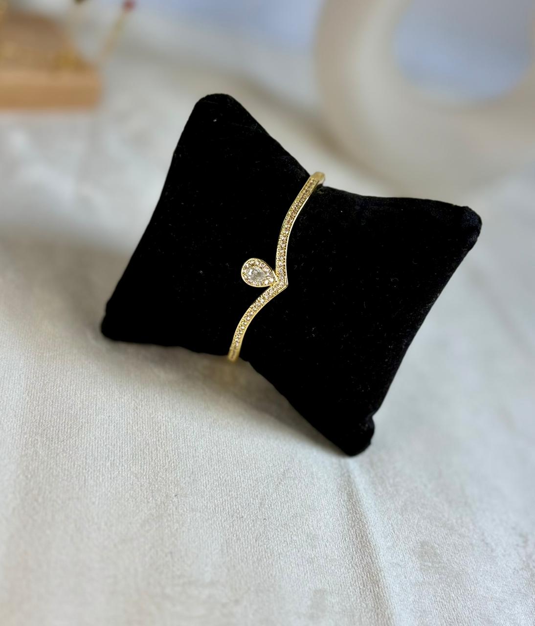 Pear Drop Pavé Kada