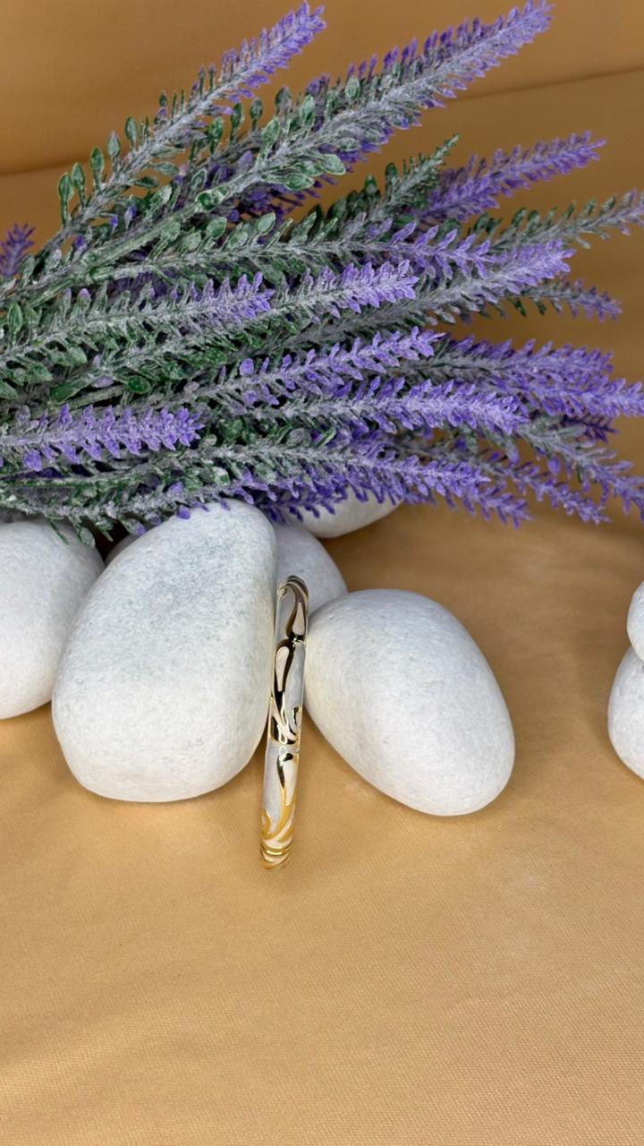 Ivory & Gold Swirl Enamel Kada